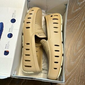 Floafers men’s loafers. Size 11. Brand new